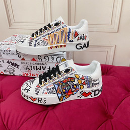 Женские кожаные кроссовки Dolce & Gabbana 2023-2024 белые с цветным принтом