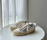 Женские кожаные кроссовки Golden Goose 2023-2024 бежевые с серебряной звездой