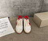 Женские кожаные кроссовки Golden Goose 2023-2024 белые с красной звездой