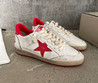 Женские кожаные кроссовки Golden Goose 2023-2024 белые с красной звездой