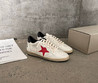 Женские кожаные кроссовки Golden Goose 2023-2024 белые с черным и красной звездой
