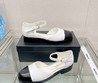 Женские кожаные туфли Chanel Mary Janes 2023-2024 белые с черным носом