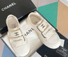 Женские замшевые кроссовки Chanel 2023-2024 кремовые