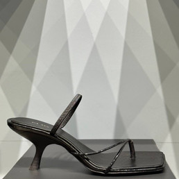 Женские кожаные босоножки The Row 2023-2024 черные