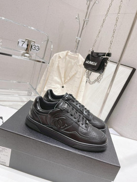Женские кожаные кроссовки Chanel 2023 черные