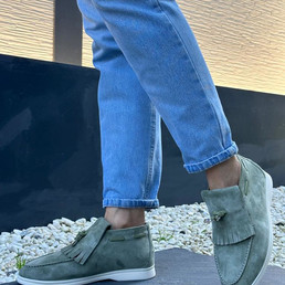 Женские замшевые лоферы Loro Piana 2023 зеленые