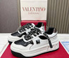 Мужские кожаные кроссовки Valentino 2023 белые с черным