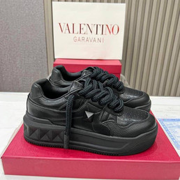 Мужские кожаные кроссовки Valentino 2023 черные