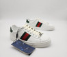 Женские кожаные кроссовки Gucci 2023 белые с красно-зелеными полосами