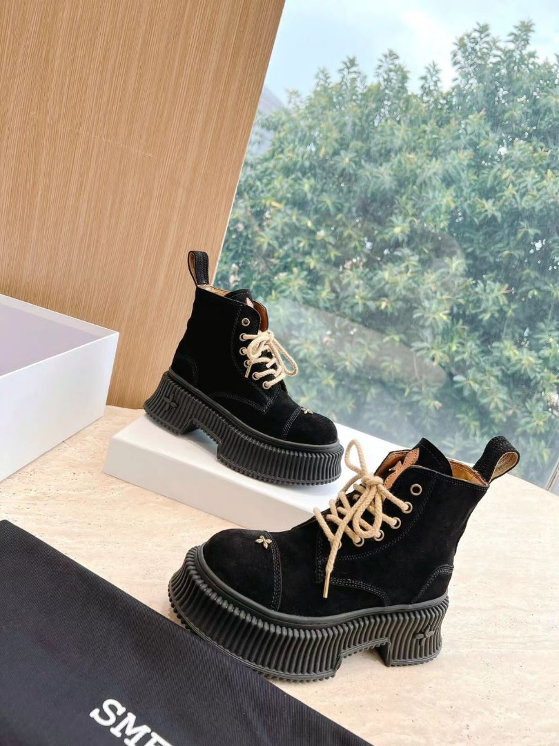 Женские замшевые ботинки SMFK 2023 черные со шнурками