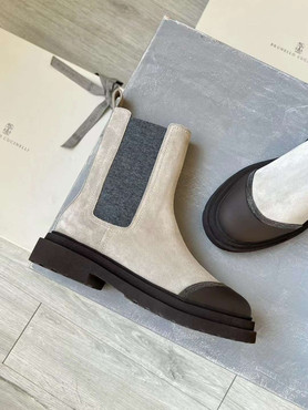 Женские замшевые ботинки Brunello Cucinelli 2023 белые с кожаным носом