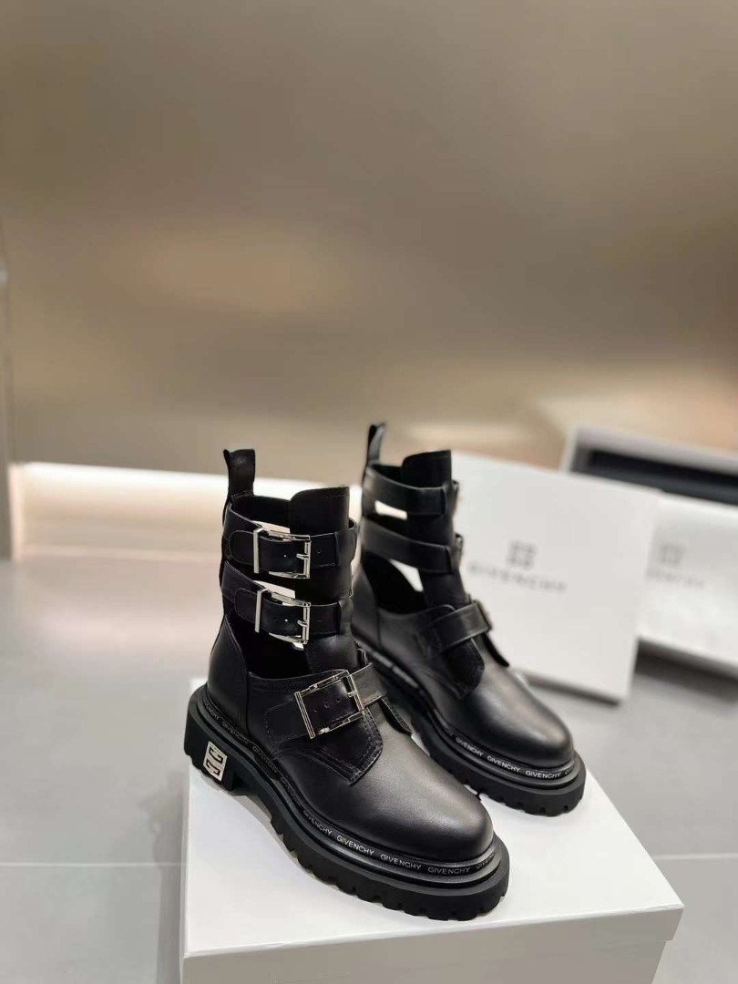 Женские кожаные ботинки Givenchy 2023 черные с ремешками