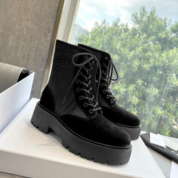 Женские замшевые ботинки Celine 2023 черные