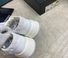 Женские текстильные кроссовки Chanel 2023 белые с бежевым
