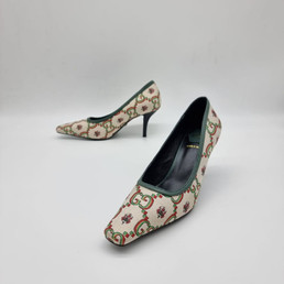 Женские текстильные туфли Gucci 2023 бежевые
