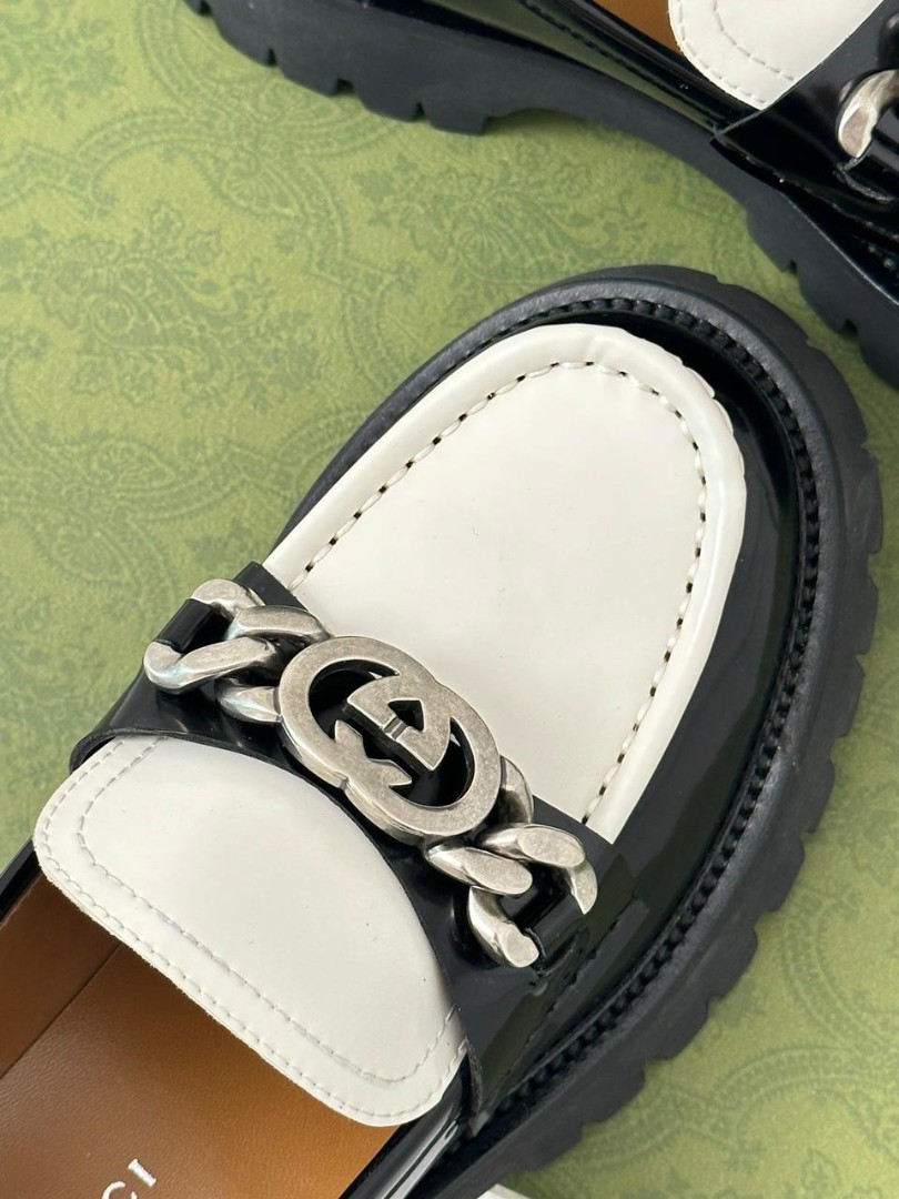 Женские кожаные ботинки Gucci 2023 черные с белым