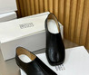 Женские кожаные мокасины Maison Margiela 2023 черные