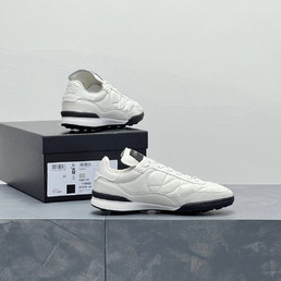 Женские кожаные кроссовки Chanel 2023 белые с черным