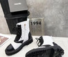 Женские кожаные ботинки Chanel 2023 белые с черным и шнурками