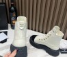 Женские кожаные ботинки Chanel 2023 белые с черным носом