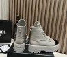 Женские кожаные ботинки Chanel 2023 серые с черным носом