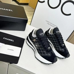 Женские комбинированные кроссовки Chanel 2023 черные с белой отстрочкой