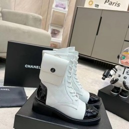 Женские кожаные ботинки Chanel 2023 с лаковым носом белые