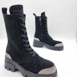 Женские замшевые ботинки Brunello Cucinelli 2023 черные с бусинами