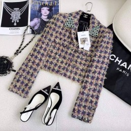 Женский жакет Chanel 2023 фиолетовый с желтым