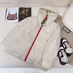 Женская пуховая куртка Gucci 2023 молочная с красной молнией