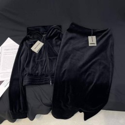 Женский спортивный костюм Balenciaga 2023 черный со стразами