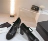 Женские кожаные туфли Chanel 2023 черные с ремешком
