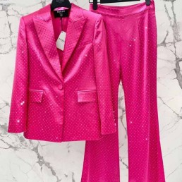 Женский костюм Balmain 2023 ярко-розовый со стразами