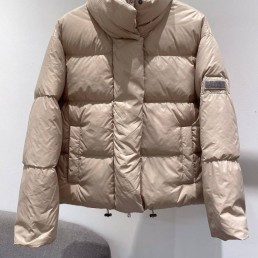 Женский пуховик Brunello Cucinelli 2023 бежевый