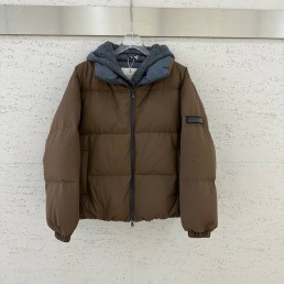 Женская куртка Brunello Cucinelli 2023 коричневая с вязаным капюшоном