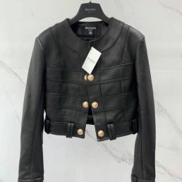 Женская кожаная куртка Balmain 2023 с золотыми пуговицами