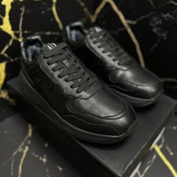 Мужские кожаные кроссовки Armani Exchange 2023 черные на меху