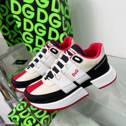 Женские комбинированные кроссовки Dolce & Gabbana 2023 молочные с черным и красным