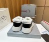 Мужские кожаные кроссовки на меху Prada 2023 белые с черным