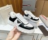 Мужские кожаные кроссовки на меху Prada 2023 белые с черным