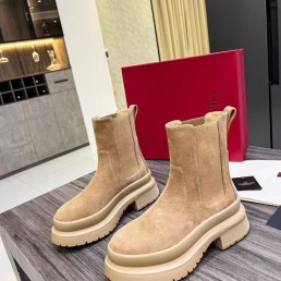 Женские замшевые ботинки Valentino 2023 бежевые