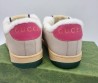 Женские кожаные кроссовки на меху Gucci 2023 бежевые с розовым
