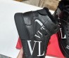 Мужские кожаные высокие кроссовки на меху Valentino 2023 черные