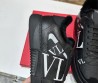 Мужские кожаные высокие кроссовки на меху Valentino 2023 черные