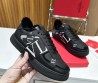 Мужские кожаные кроссовки на меху Valentino 2023 черные