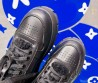 Женские кожаные высокие кроссовки на меху Prada 2023 черные