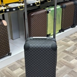 Чемодан Louis Vuitton 2023 серая шашка