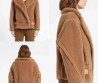 Женская укороченная шуба Max Mara 2023 из меха коричневая