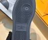 Женские высокие кроссовки Louis Vuitton 2023 серые с белым