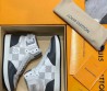 Женские высокие кроссовки Louis Vuitton 2023 серые с белым